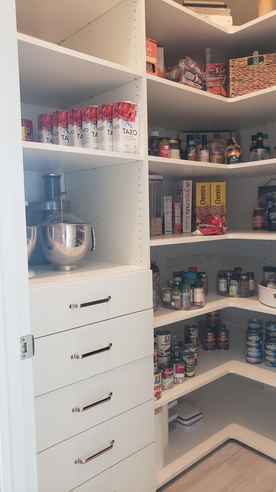 Advantages of Using Unused Space in Your House For a Custom Walk-In Pantry - Featured Image
